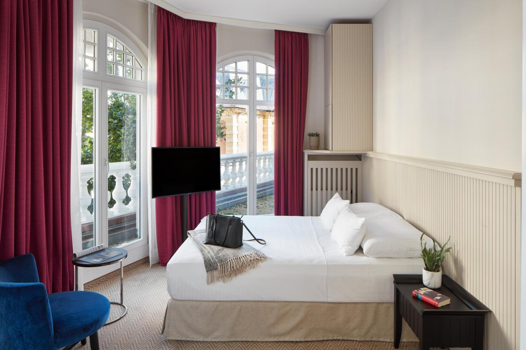 Falkensteiner Spa Resort Mariánské Lázně Quarto foto A room at the Hotel Axelmannstein